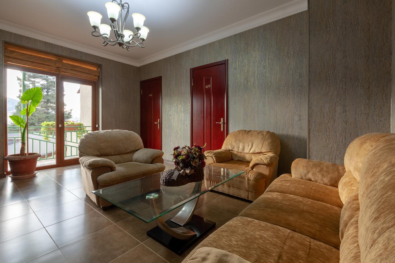 Penthouse Hotel Tbilisi Exteriör bild