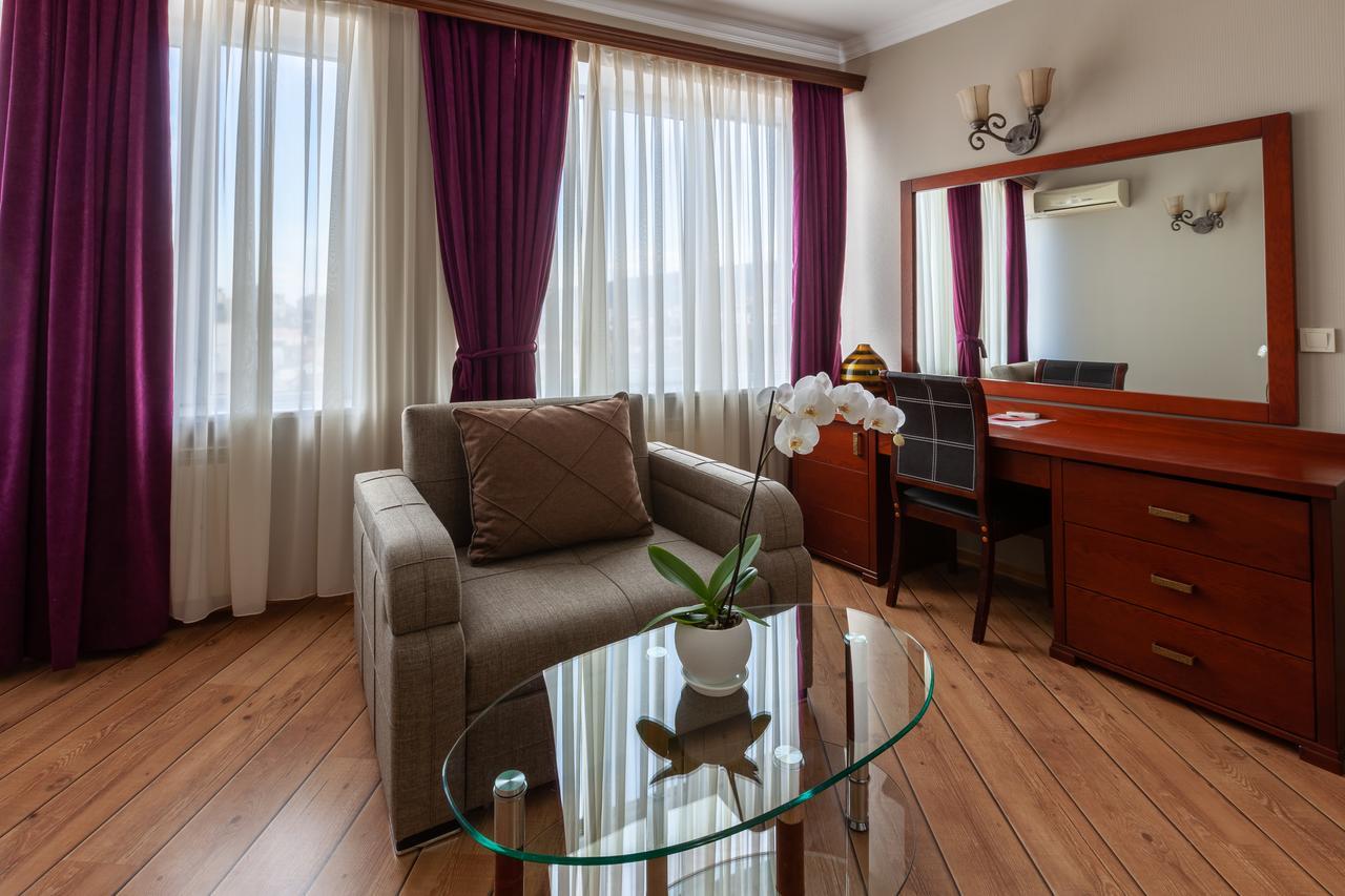 Penthouse Hotel Tbilisi Exteriör bild