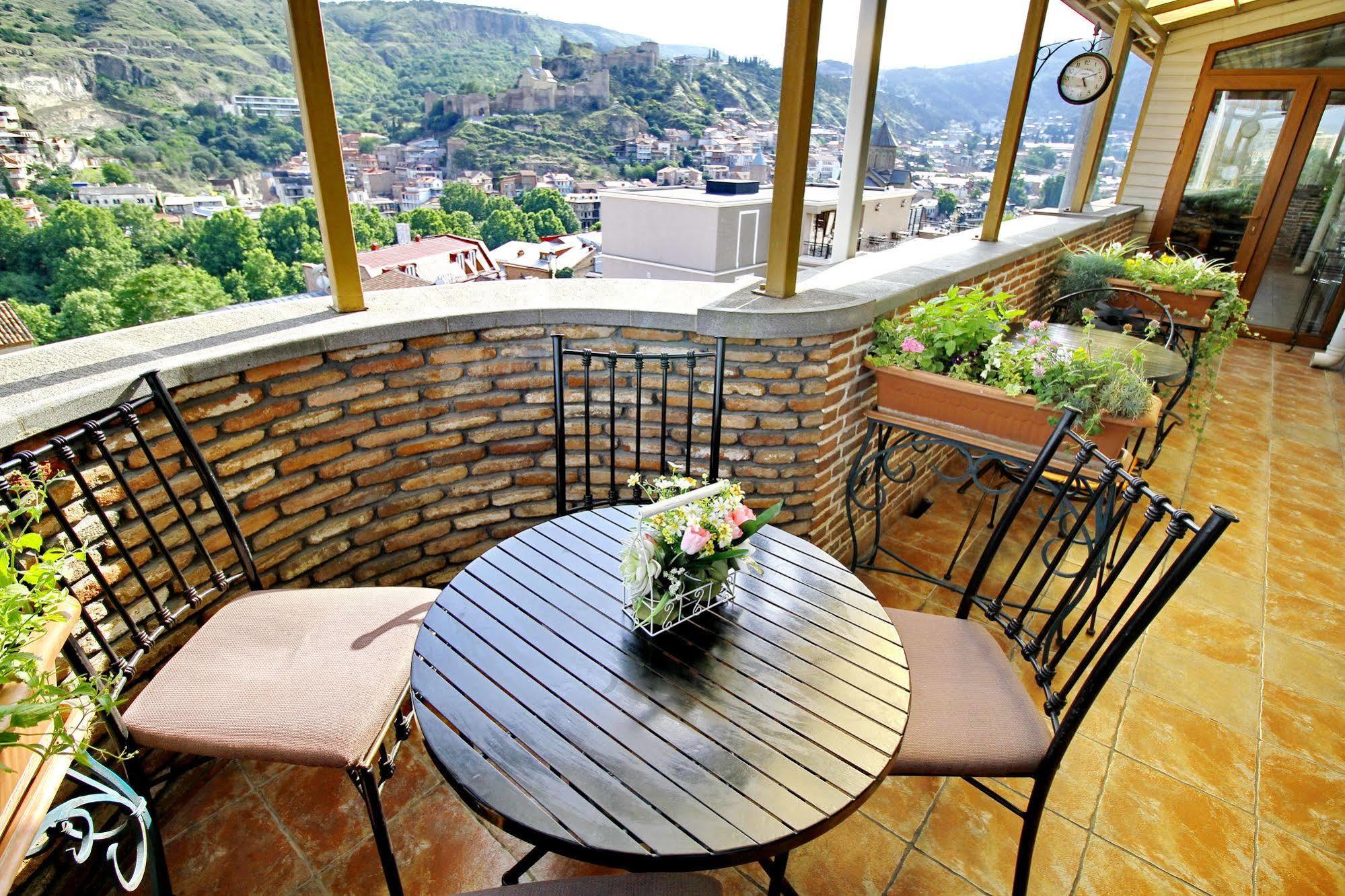 Penthouse Hotel Tbilisi Exteriör bild