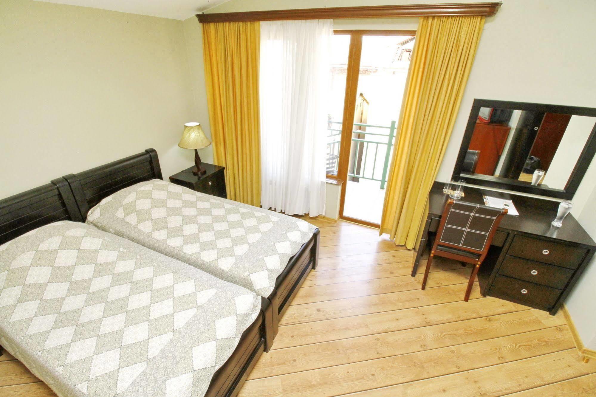Penthouse Hotel Tbilisi Exteriör bild